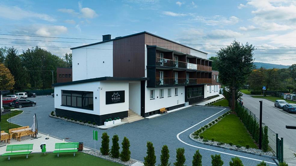 Wrzos & Wellness Hotel *